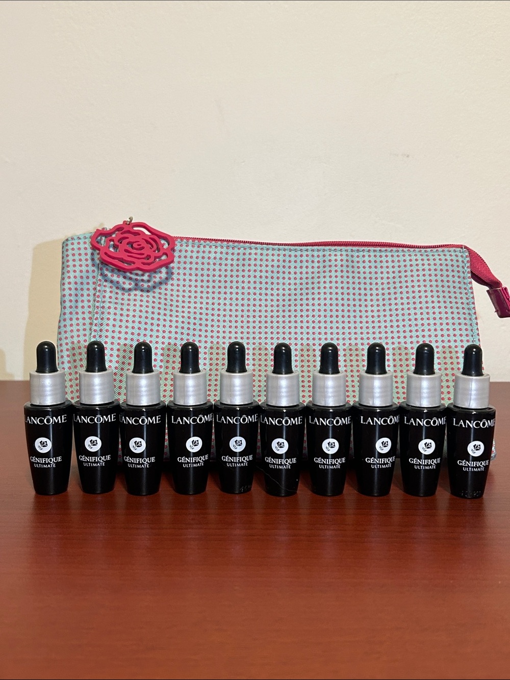 10x10ml  Lancome Génifique face Serum with Lancôme cosmetic pouch